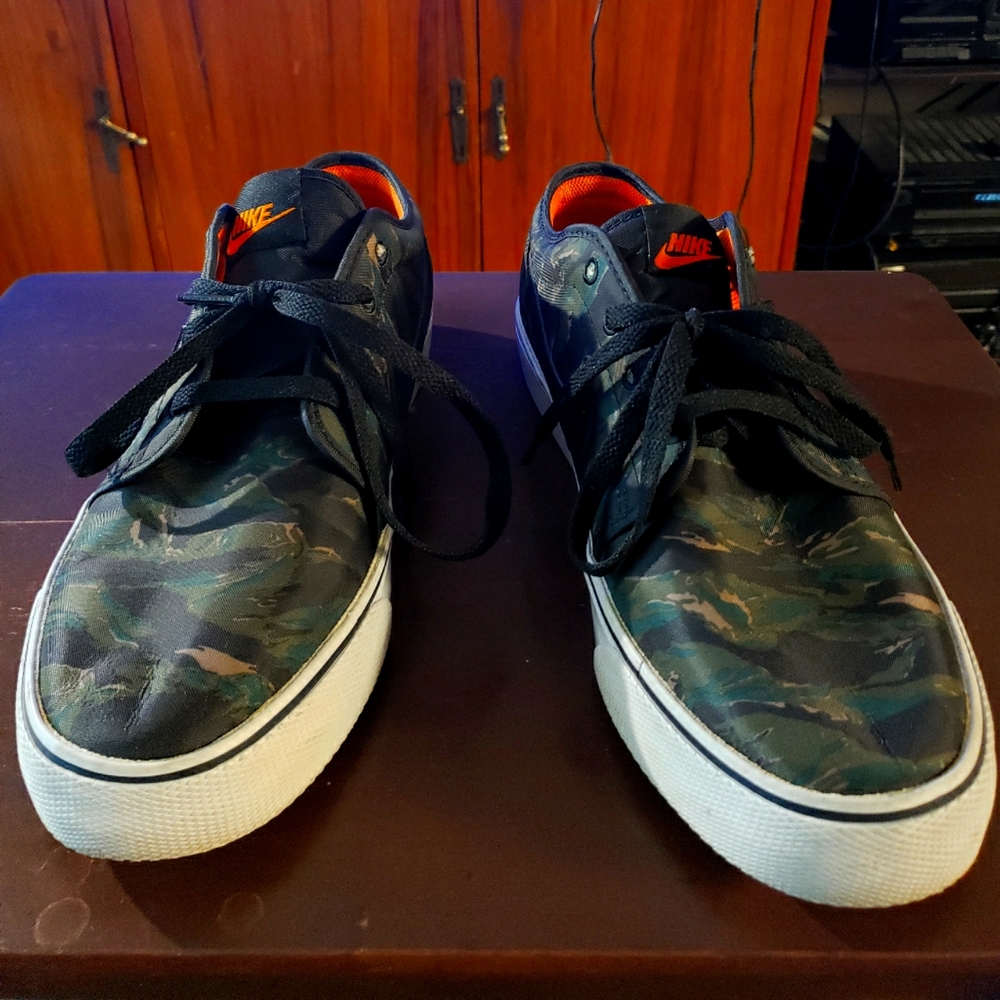 Nike SB (Camo)